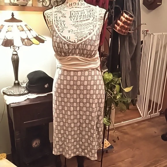 Women's BCBGenerations blue print knit jersey dress with cute back ties. Size M - Picture 1 of 4